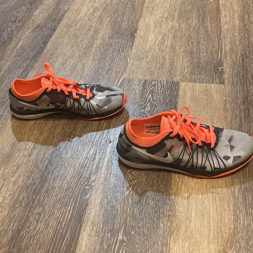 Womens Nike Dual Fusion Training Sneakers - Picture 4 of 9